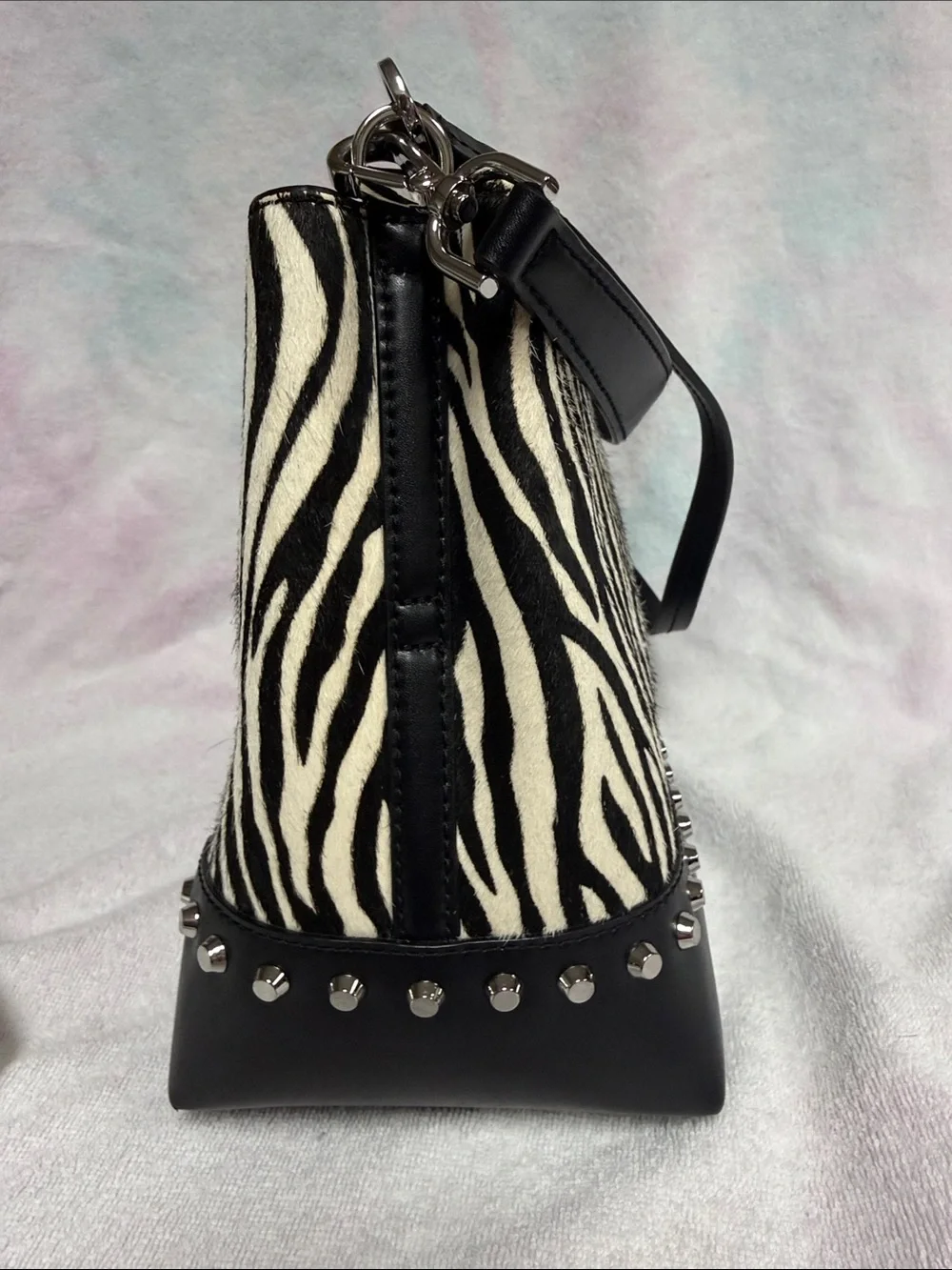 Michael Kors Black & White Zebra-Print Drawstring Crossbody - Picture 4 of 9